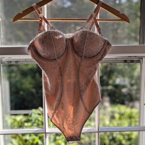 Ethereal Lace Bodysuit in Ivory